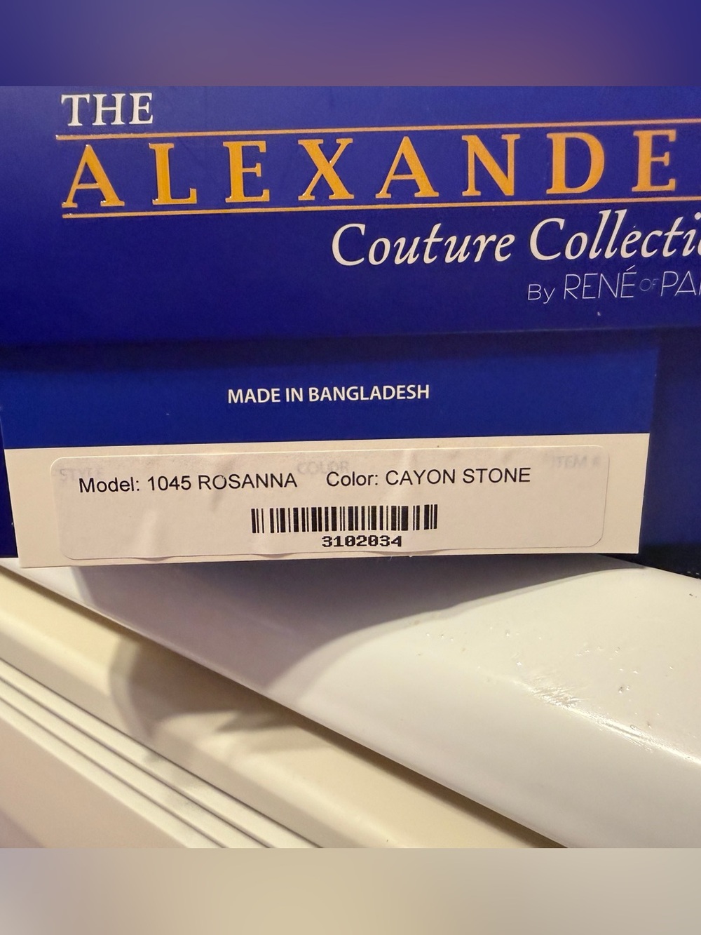 Rosanna Wig Alexander Collection Cayon Stone - Picture 4 of 4